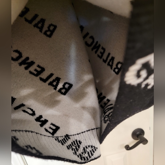 BALENCIAGA Logo intarsia wool sweater - Picture 9 of 9